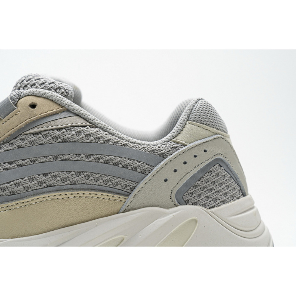 AH Adidas Yeezy Boost 700 V2 “Cream”