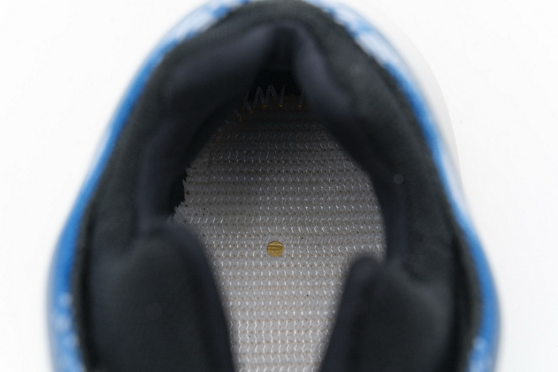 AH Adidas Yeezy Boost 700 V3 Azareth