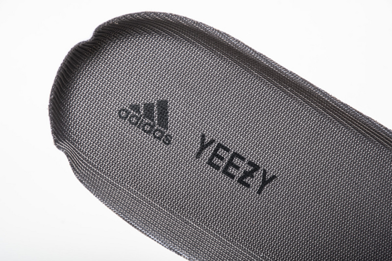 AH Yeezy Boost 700 “Mauve” 