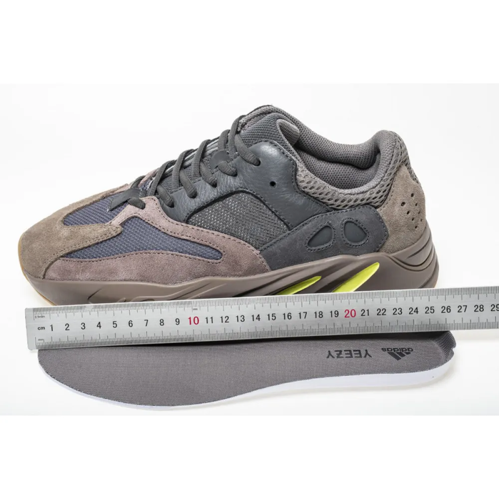 AH Yeezy Boost 700 “Mauve” 