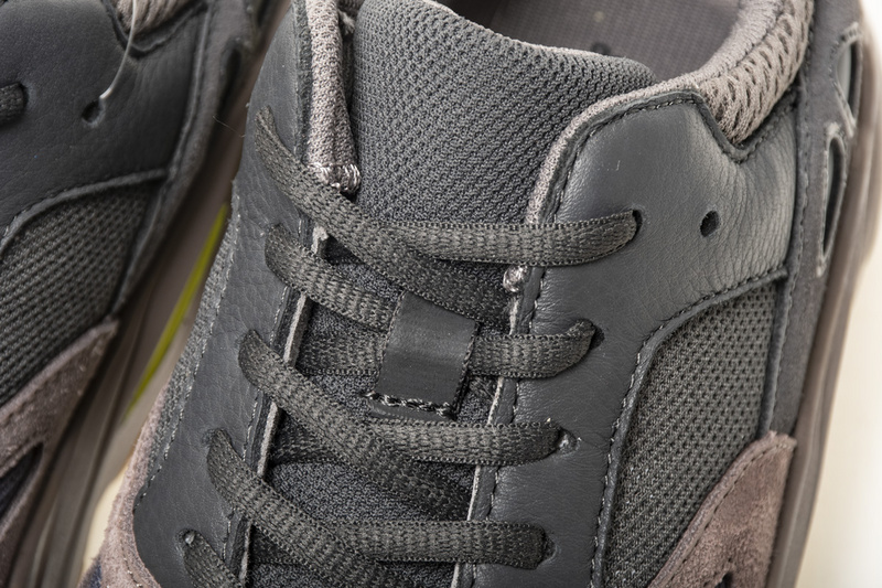 AH Yeezy Boost 700 “Mauve” 