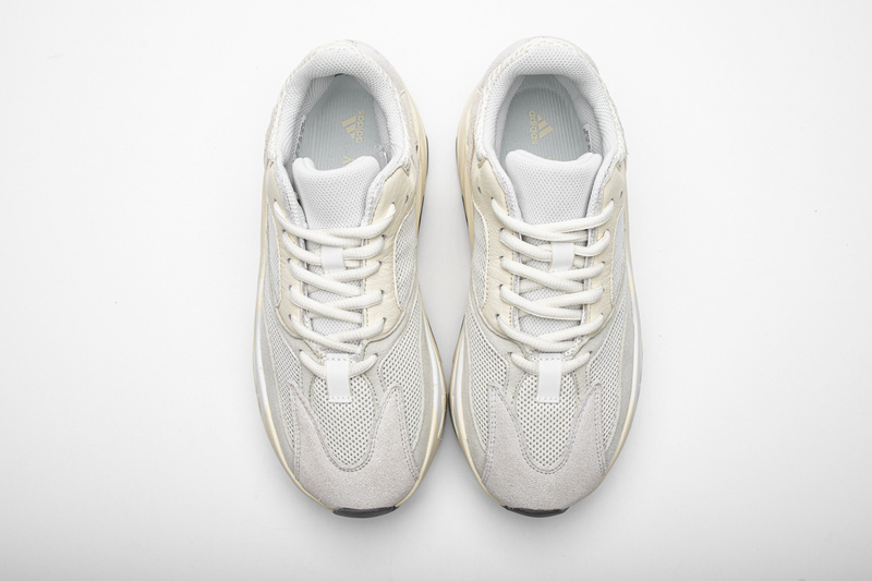 AH Yeezy Boost 700“Analog”