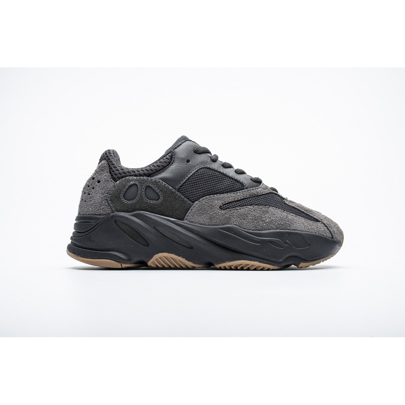 AH Yeezy Boost 700“Utility Black”