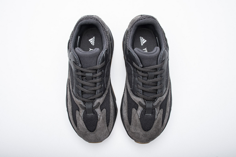 AH Yeezy Boost 700“Utility Black”