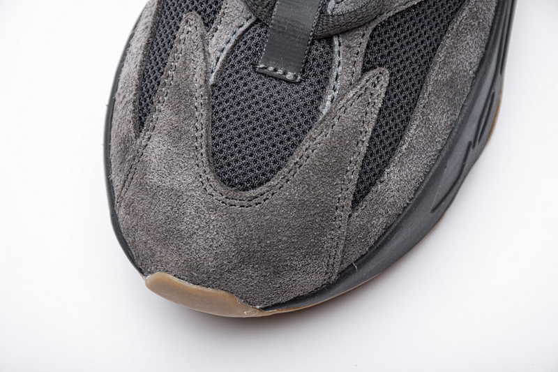 AH Yeezy Boost 700“Utility Black”