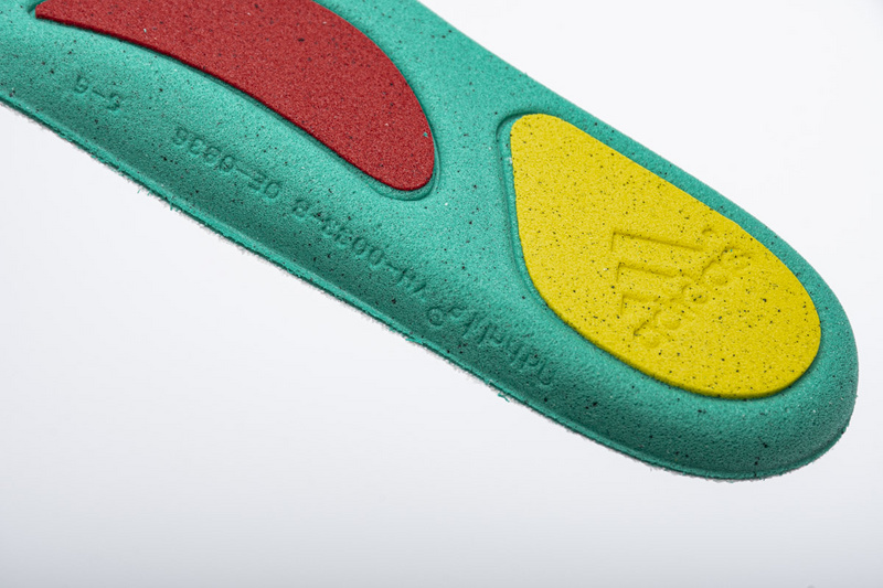 AH Yeezy Boost 700 V2“Tephra”