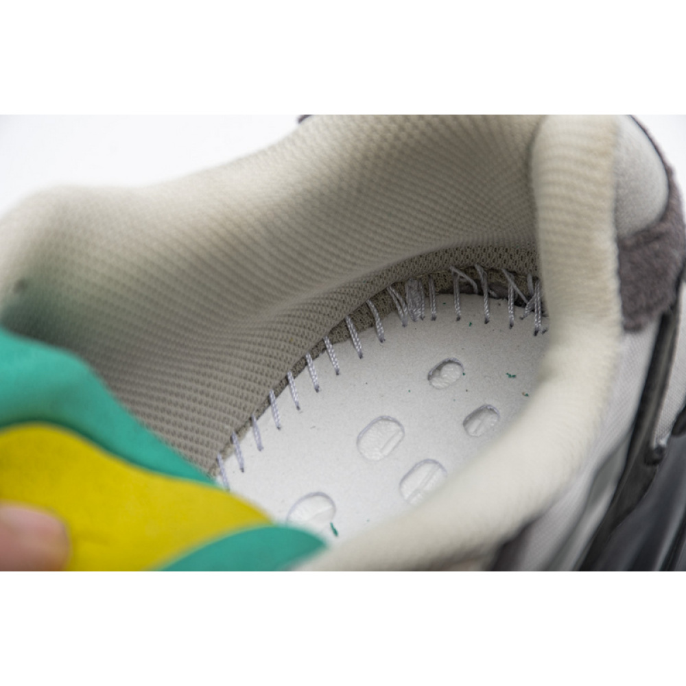 AH Yeezy Boost 700 V2“Tephra”