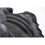 AH Yeezy Boost 700 V2“Vanta”