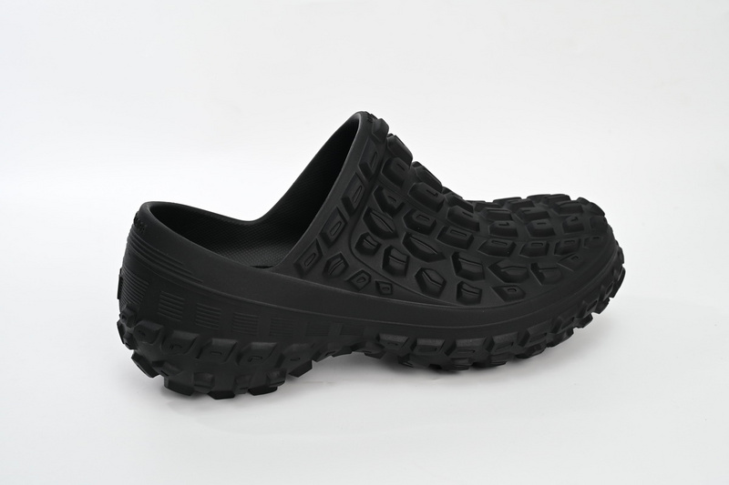 Balenciaga Defender Black