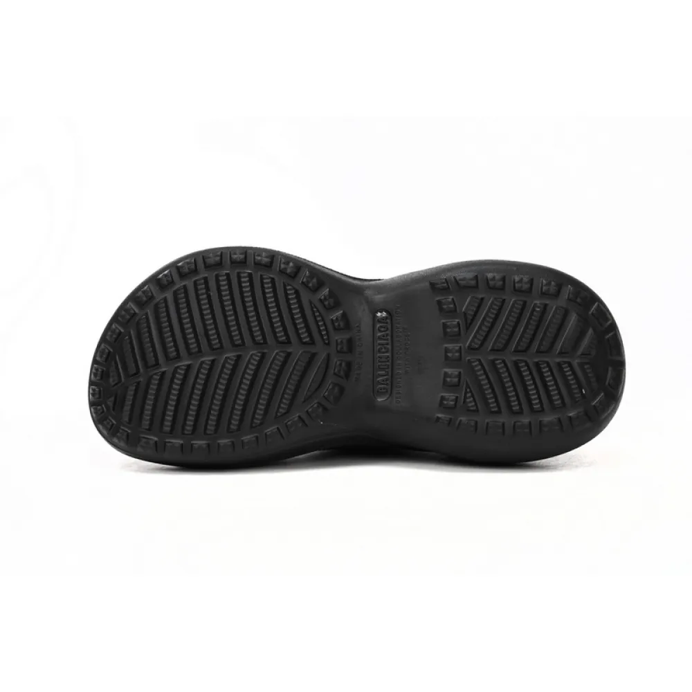 BALENCIAGA Pool Crocs Black