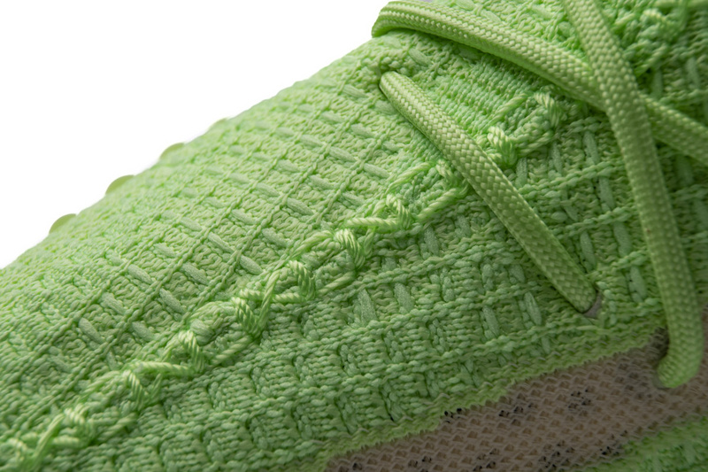 AH Yeezy Boost 350 V2 "Glow In The Dark" 