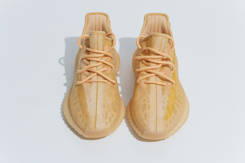 AH Adidas Yeezy Boost 350 V2