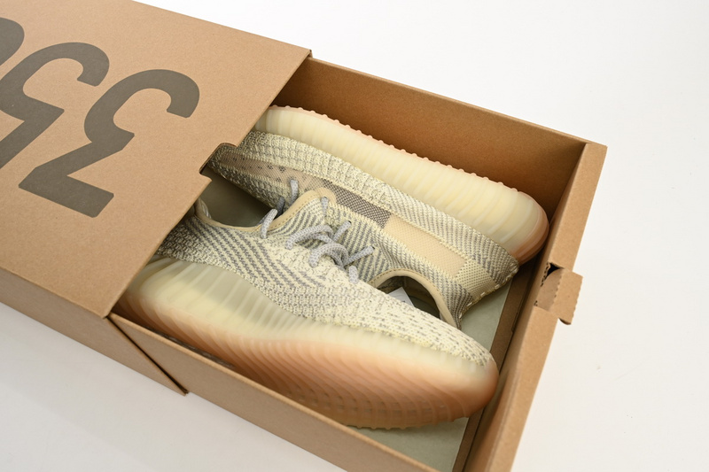 HK Adidas Yeezy Boost 350 V2 Lundmark Reflective