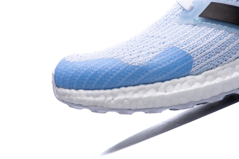 GAME OF THRONES x Ultra Boost “White Walkers”