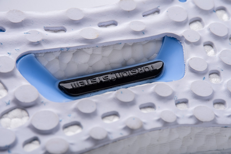 GAME OF THRONES x Ultra Boost “White Walkers”