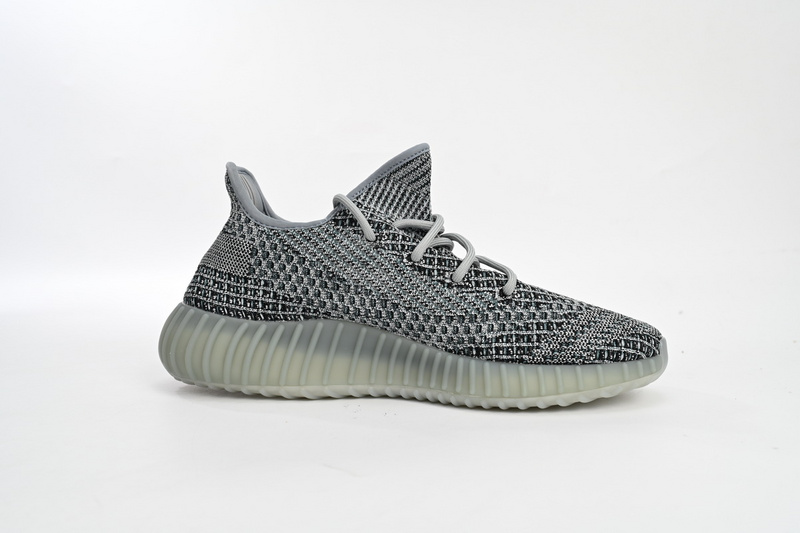 HK Adidas Yeezy Boost 350 V2 “Ash Blue”