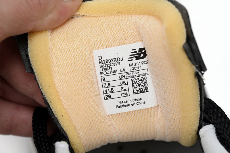 New Balance 2002R Lnk Black