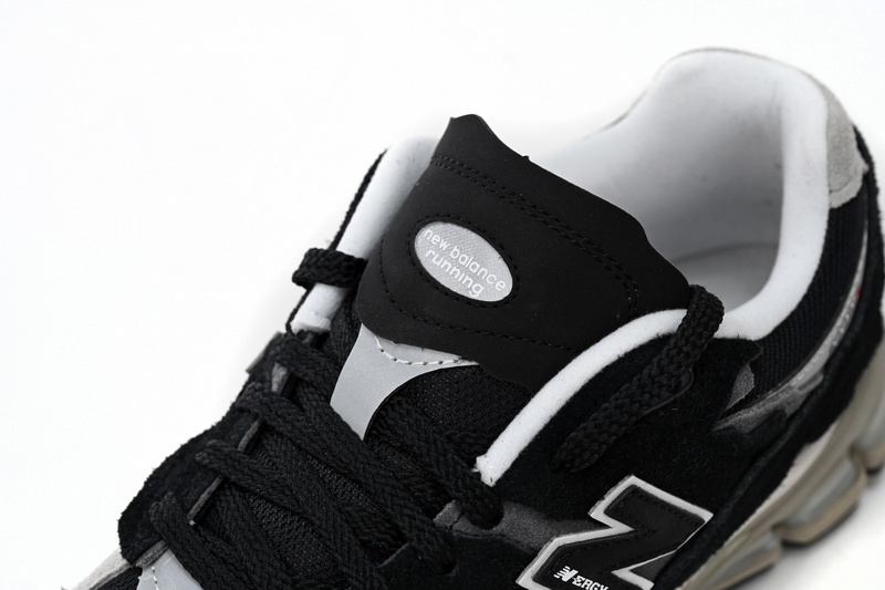 New Balance 2002R Lnk Black