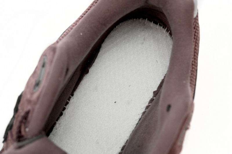 New Balance 2002R Sea Black Brown