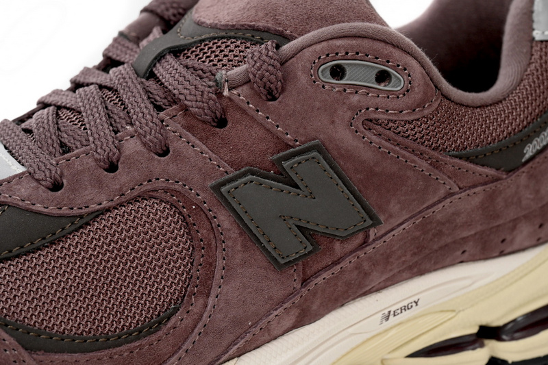 New Balance 2002R Sea Black Brown