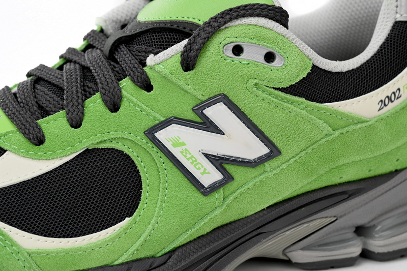 New Balance 2002R Sea Black Green