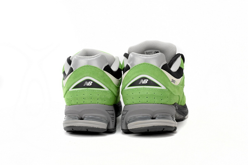 New Balance 2002R Sea Black Green