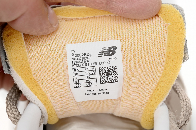 New Balance 2002R Shallow Khaki