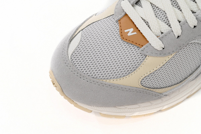 M2002RSB New Balance 2002R White Grey