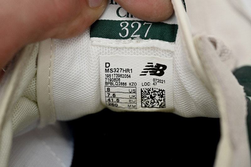 New Balance 327 Beige Green