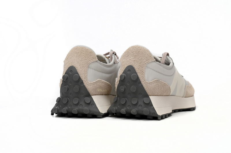 New Balance 327 Red Brown