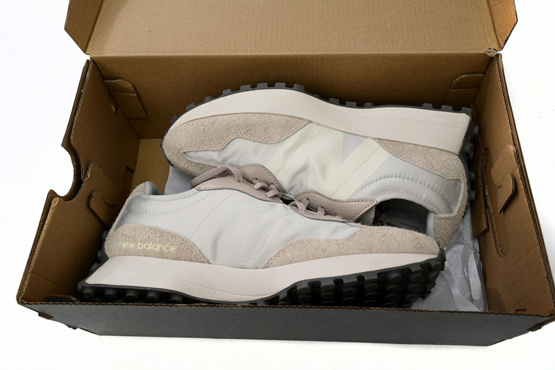 New Balance 327 Red Brown