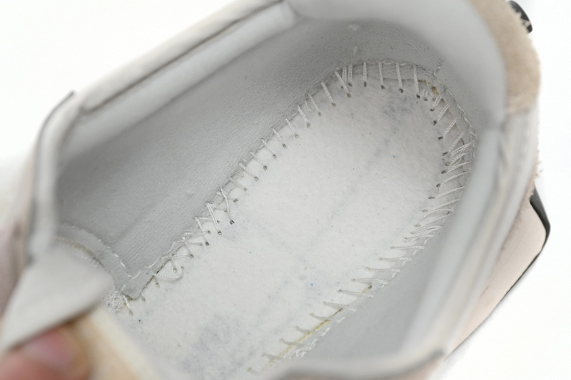 New Balance 327 Red Brown