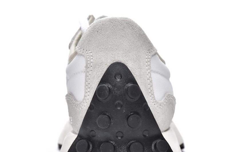 New Balance 327 Sea Salt Black