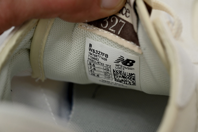 New Balance 327 Sea salt White