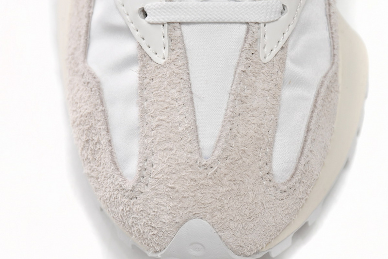 New Balance 327 White Moonbeam