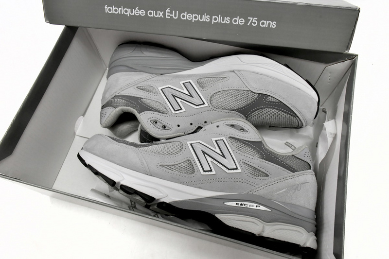 New Balance 990v3 Grey