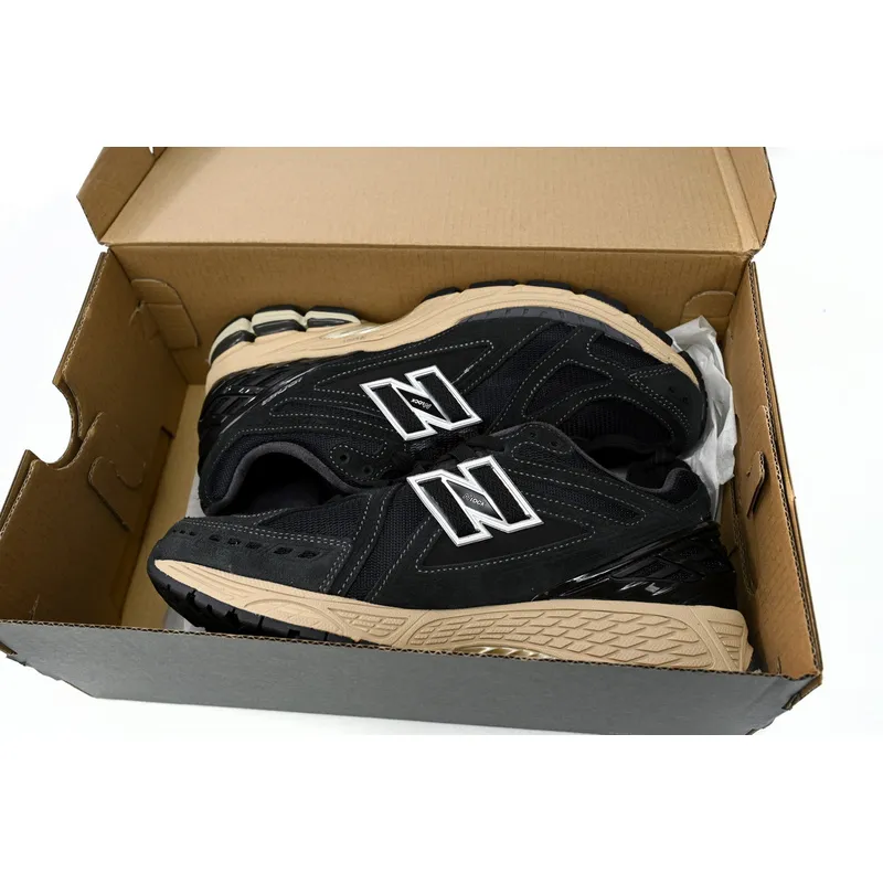 NEW BALANCE Black