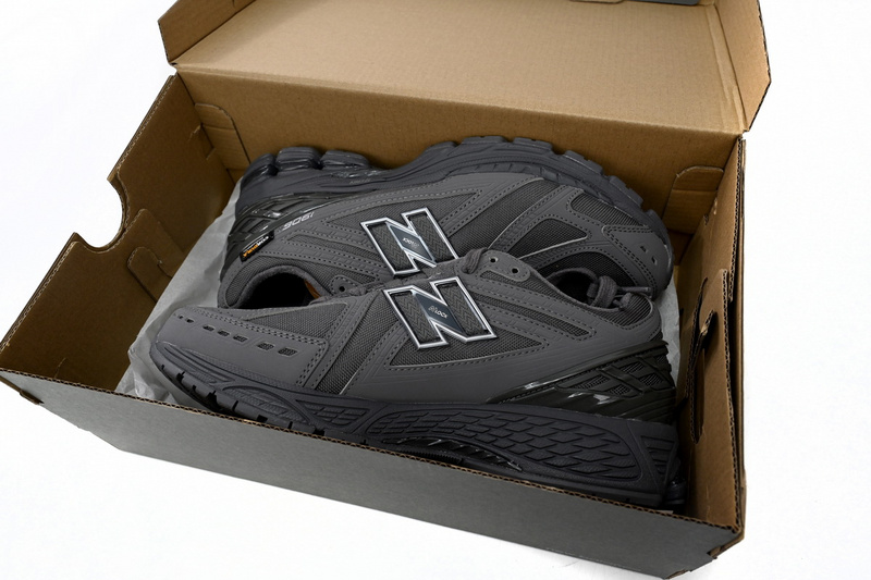 NEW BALANCE Dark Grey
