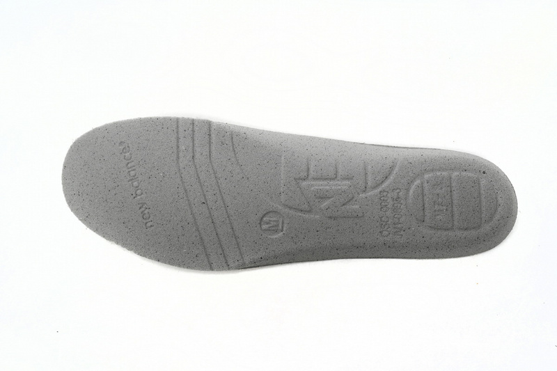 NEW BALANCE Greyish Red