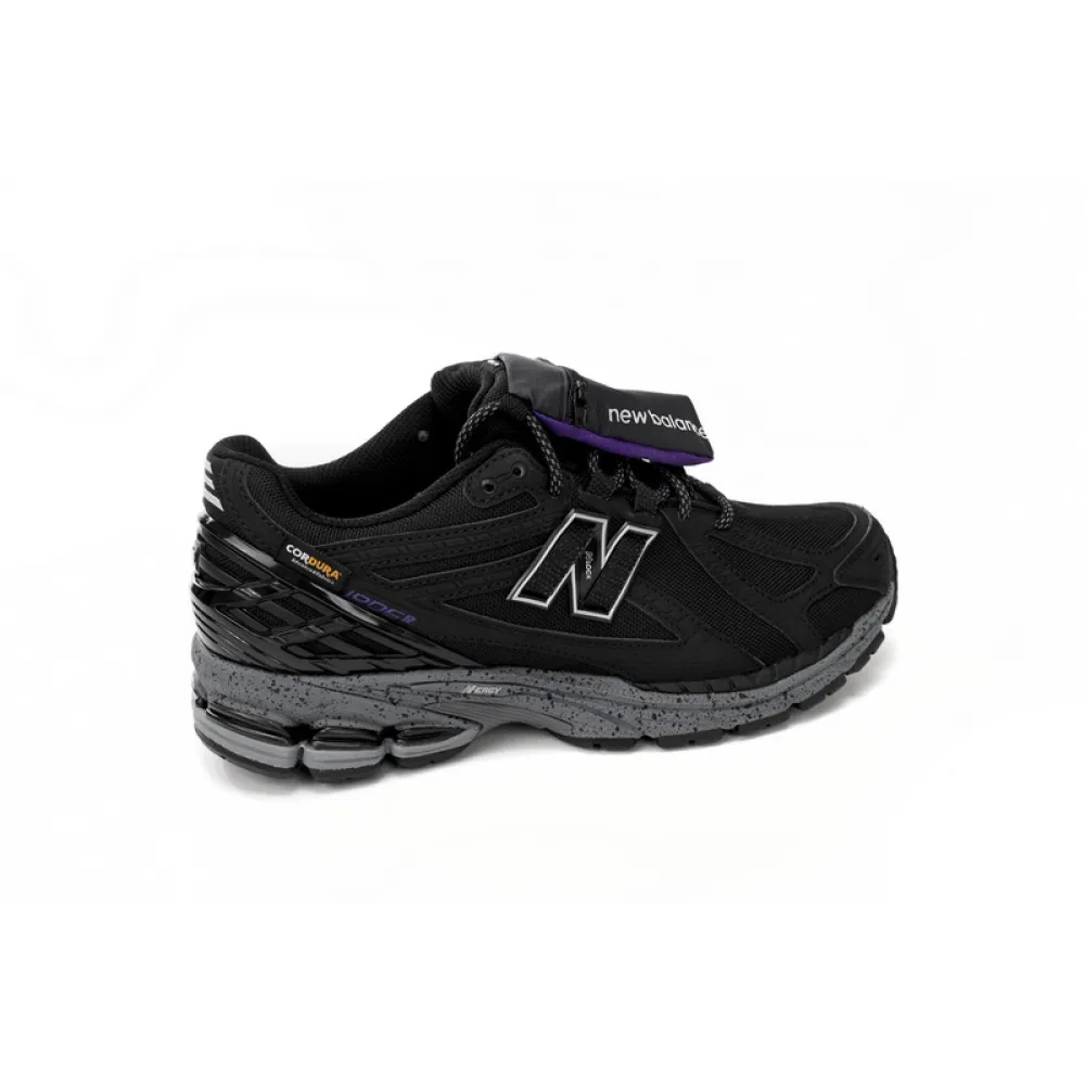 NEW BALANCE White Black Ash