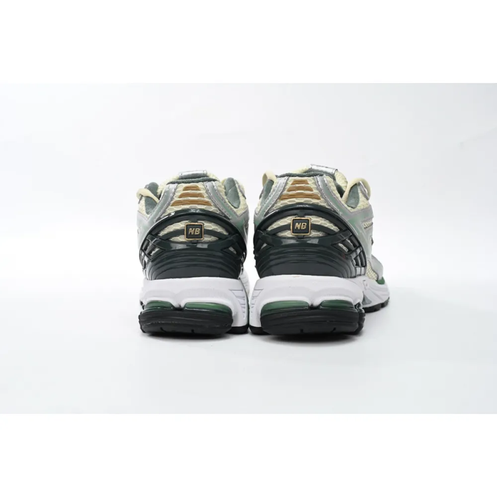 NEW BALANCE White Green