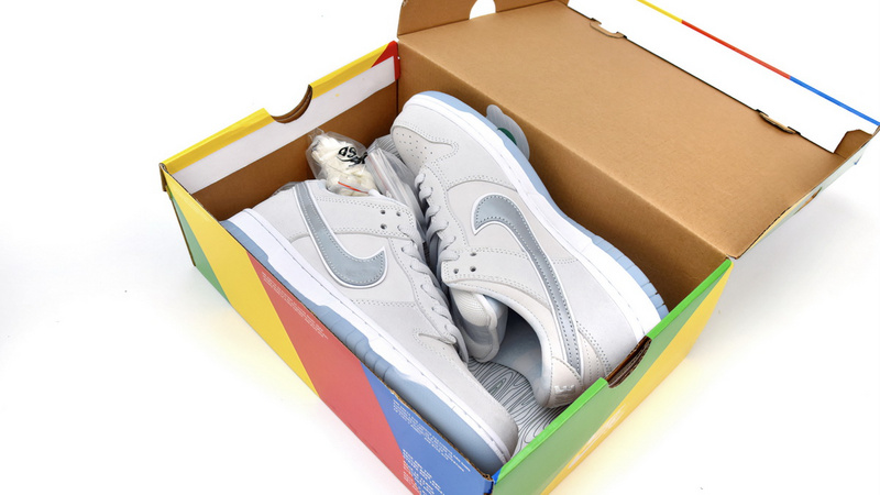 OG CONCEPTS × Nike Dunk SB Low ’White Lobster