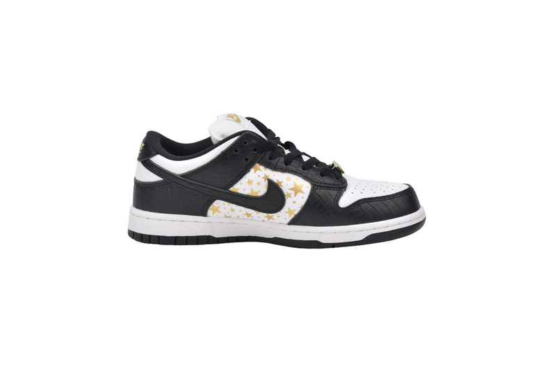OG Supreme x Nike SB Dunk Low “Black Stars”