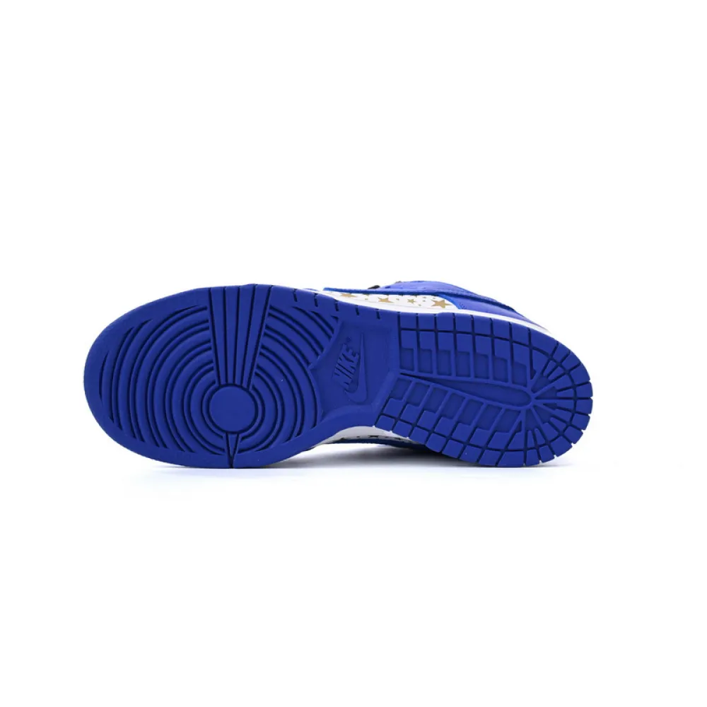 OG Supreme x Nike SB Dunk Low “Hyper Royal”