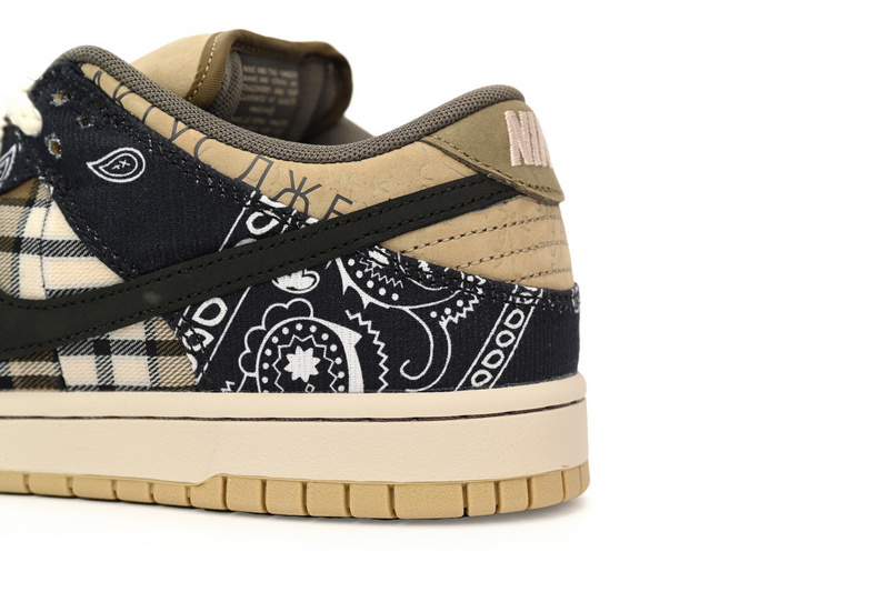 OG Travis Scott x Nike SB Dunk Low Paisley