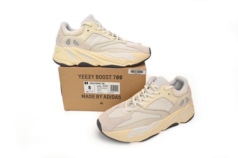 OG Yeezy Boost 700“Analog”