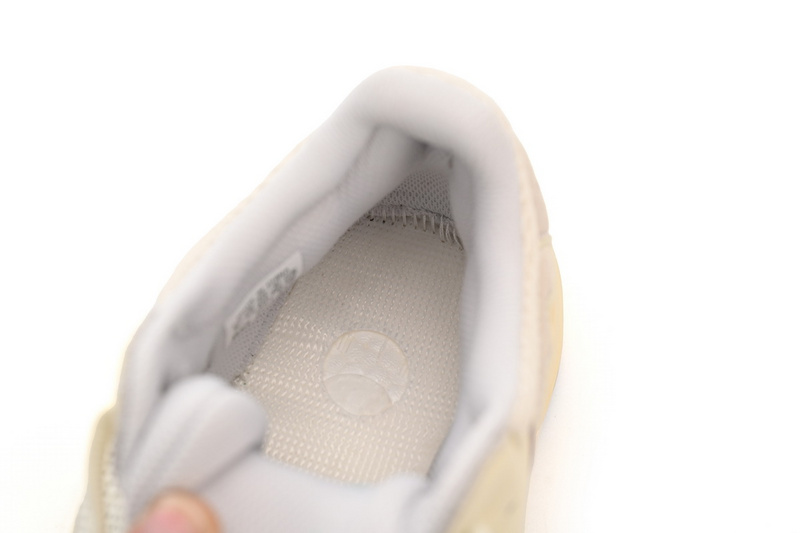 OG Yeezy Boost 700“Analog”