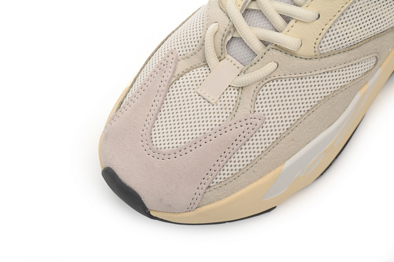 OG Yeezy Boost 700“Analog”