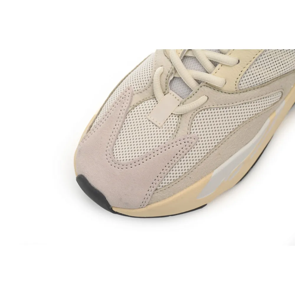 OG Yeezy Boost 700“Analog”