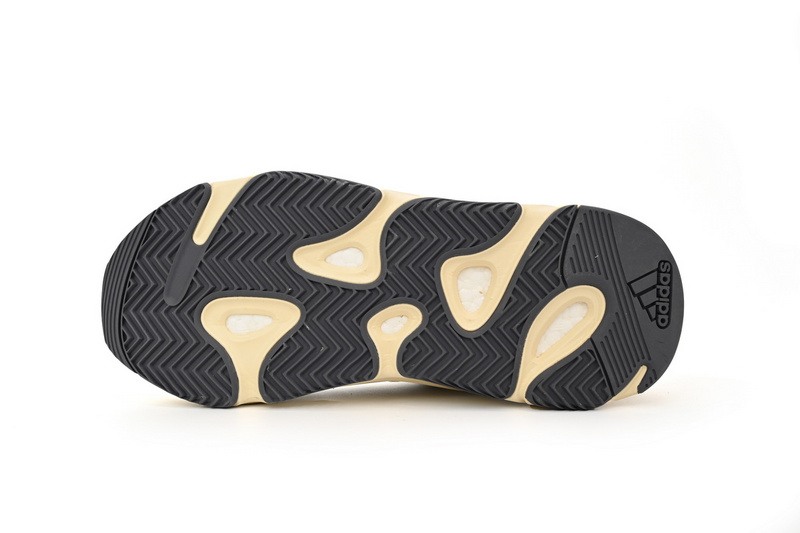 OG Yeezy Boost 700“Analog”